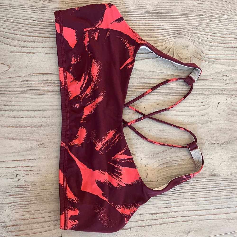 Lululemon sports bra cross back low impact size 12 stretch gym